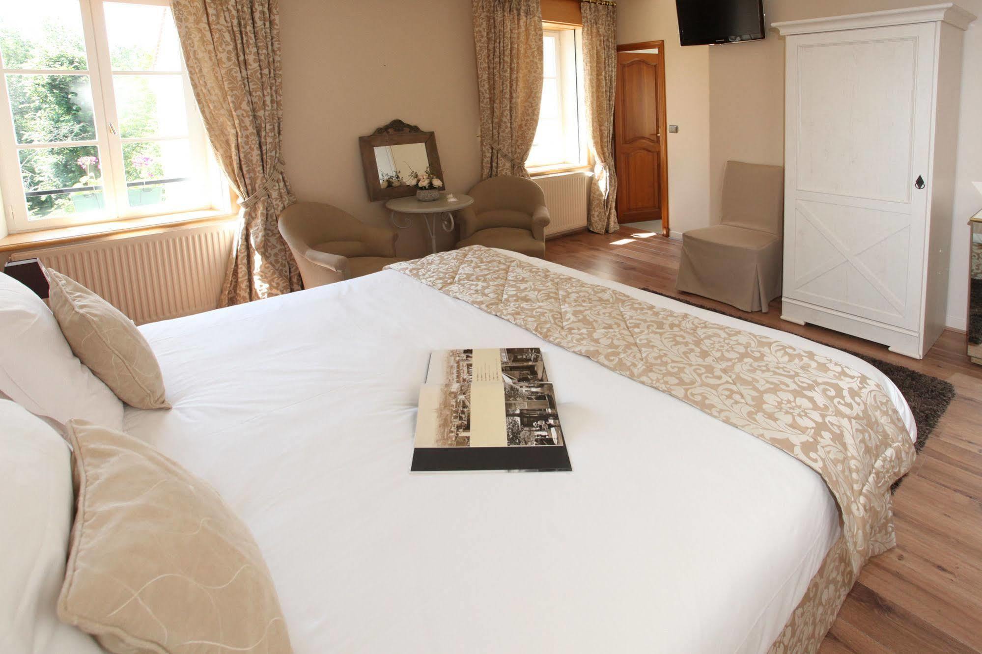 Saint Graal Bed & Breakfast Chamant Exterior foto