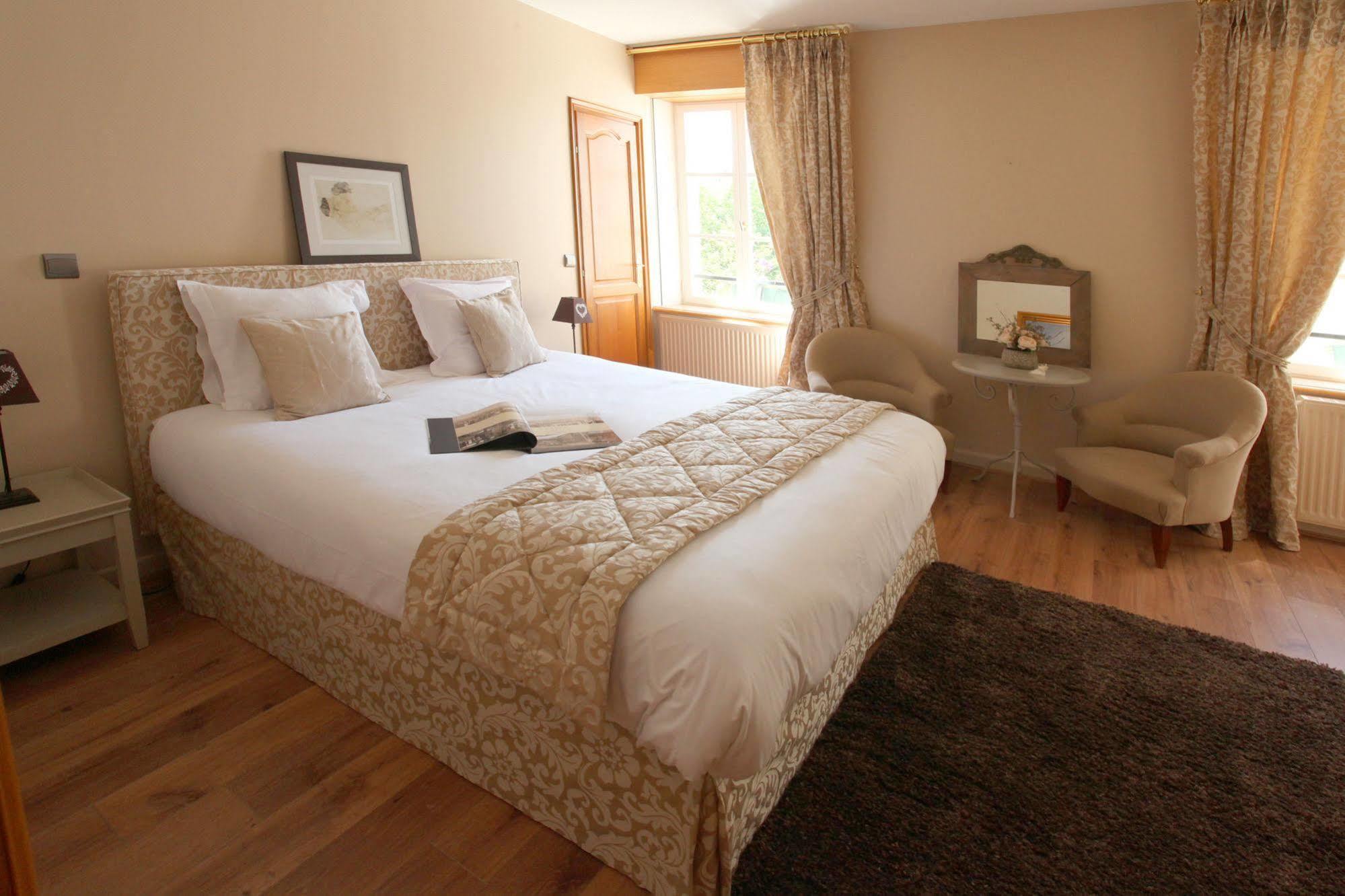 Saint Graal Bed & Breakfast Chamant Exterior foto