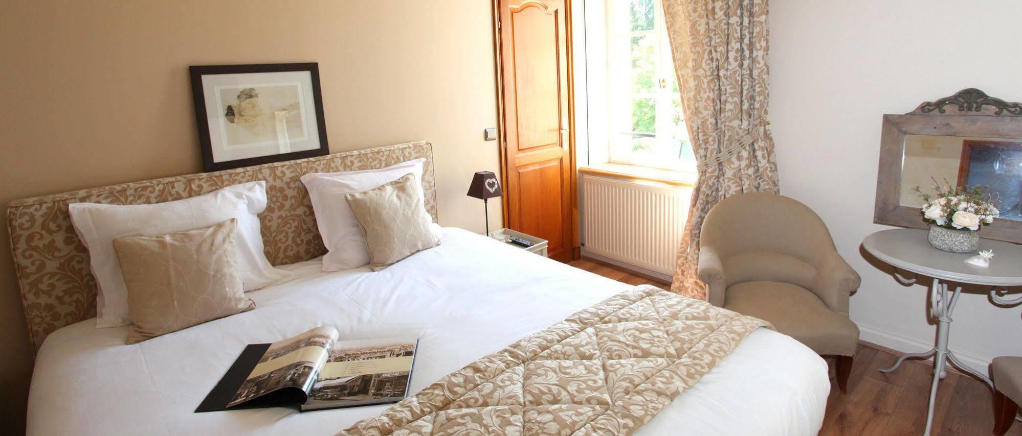 Saint Graal Bed & Breakfast Chamant Exterior foto